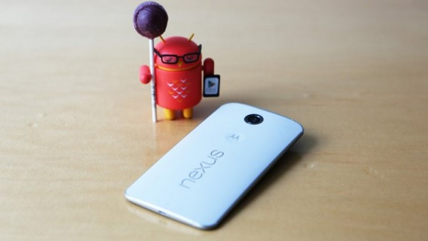 Nexus 6 «расползается по швам»