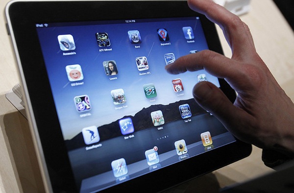 Apple работает с Quanta над выпуском 12' iPad